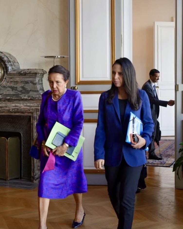 Huguette Bello aux côtés de Naïma Moutchou, ministre des Outre-mer.
