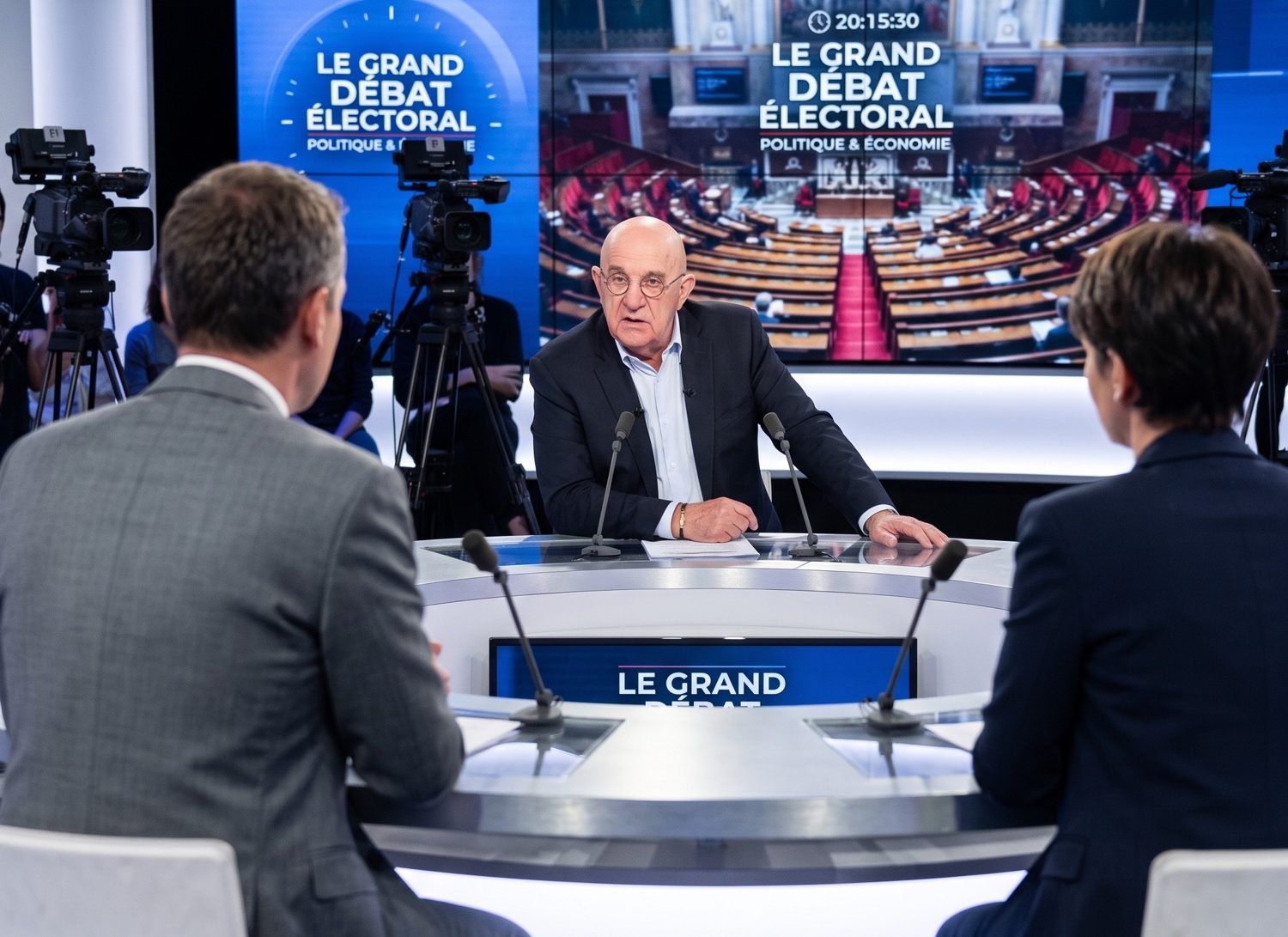 Plateau du Grand Débat électoral, politique et économie, animé par Jacques Tillier.